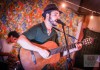Noite ‘brazuca’ tem shows da Cão Latino e Juliane Grisólia no Bar do Bigode
