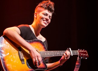 “Cássia Eller – O Musical” revisita uma das mais importantes vozes do país