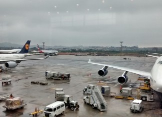 No embalo das ondas do avião: a música como companhia aérea