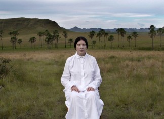 Marina Abramovic entre o ritual e a performance em Espaço Além