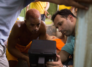 Cineasta partilha experiências do audiovisual no Bate Cacos da UFMT