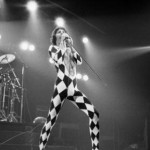 queen-1352111915-hero-wide-0