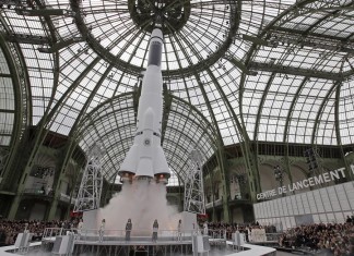 Chanel e Karl Lagerfeld: uma viagem interestelar
