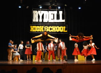 Nos tempos de Grease ou prática daquele teatro que ama
