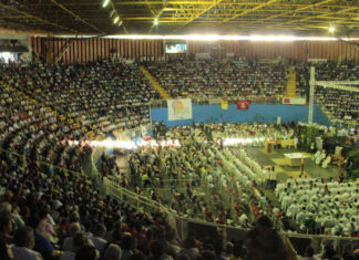 Igreja pé-no-chão, no meio das lutas do povo