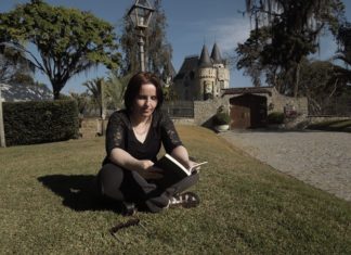 Sem poesia não me basto!