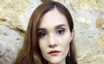 Mariana Basílio com versos