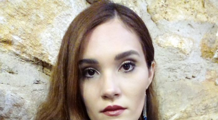 Mariana Basílio com versos