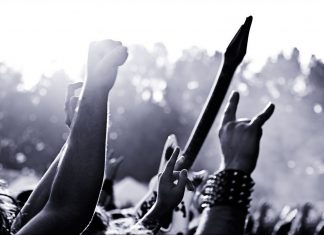 Roteiro: o Dia Mundial do Rock vem quebrando tudo!