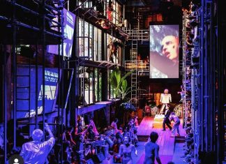 A roda da vida gira no Teatro Oficina